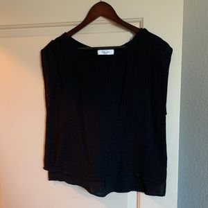 Carly Jean high low crew neck